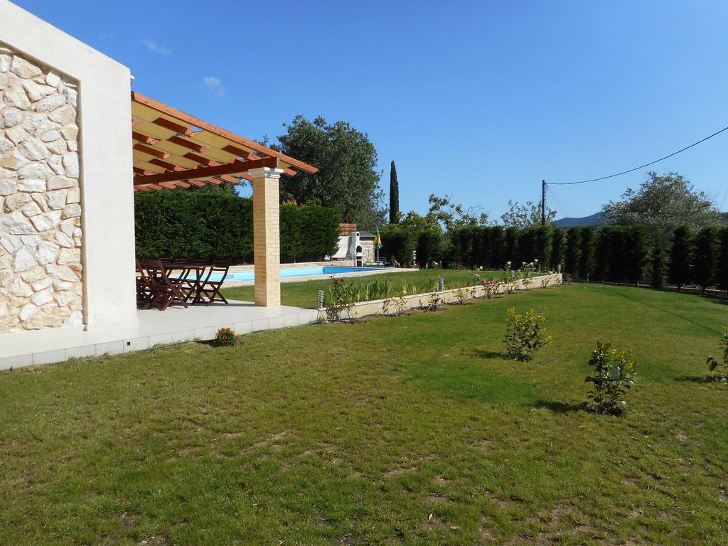 Villa Poulades Гоувия Экстерьер фото